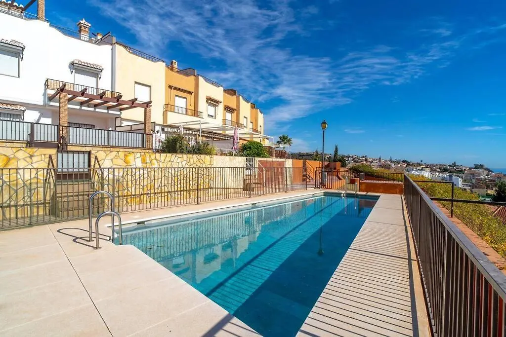 Adosado Con Vistas Al Mar Desde La Piscina Con Bbq Villa Velez Malaga 0*,  Spain