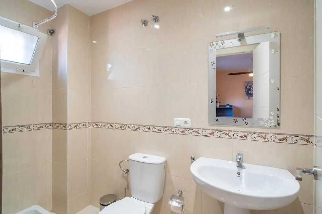 Holiday home Adosado Con Vistas Al Mar Desde La Piscina Con Bbq Villa Velez Malaga